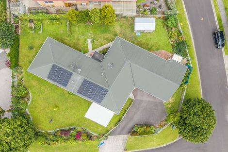 Photo of property in 2 Tautara Place, Ohauiti, Tauranga, 3112