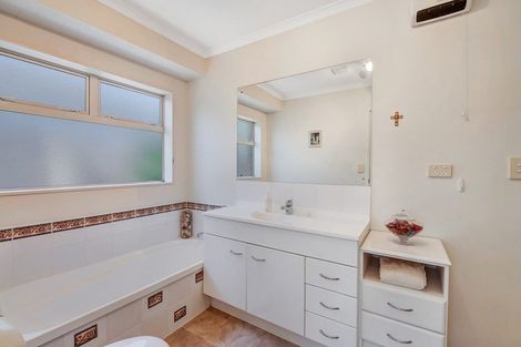 Photo of property in 33a Riverside Road, Orewa, 0931