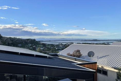 Photo of property in 34 Moncks Spur Road, Redcliffs, Christchurch, 8081