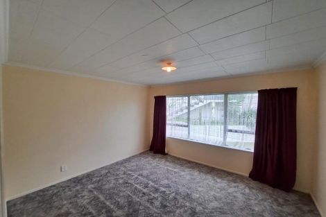 Photo of property in 81 Riversdale Drive, Merrilands, New Plymouth, 4312