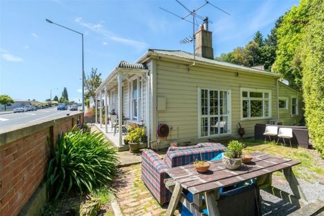 Photo of property in 97 Kaikorai Valley Road, Glenross, Dunedin, 9011