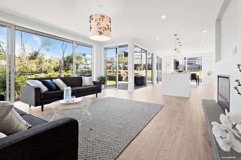 Photo of property in 8 Vazey Way, Hobsonville, Auckland, 0618