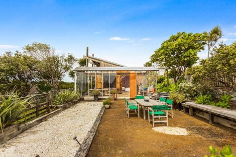 Photo of property in 376 Oaia Road, Muriwai, Waimauku, 0881