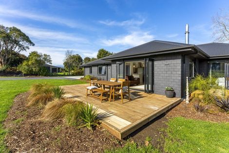 Photo of property in 18 Grefor Lane, Waitarere, Levin, 5574