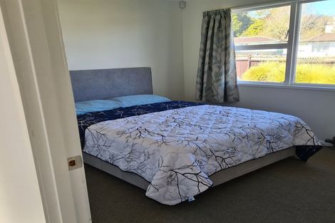 Photo of property in 54 Captain Scott Road, Glen Eden, Auckland, 0602