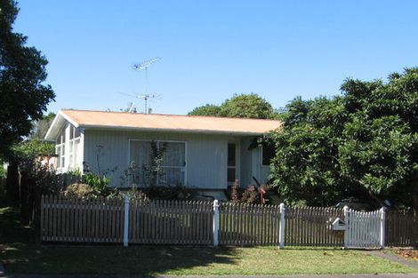 Photo of property in 30 Oreil Avenue, West Harbour, Auckland, 0618