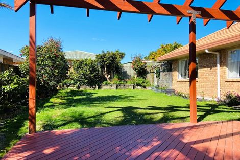 Photo of property in 1c Picasso Drive, West Harbour, Auckland, 0618