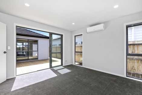 Photo of property in 24 Tarras Road, Kumeu, 0810