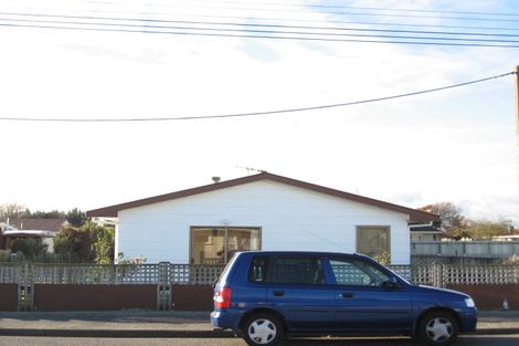 Photo of property in 6 Raukawa Street, Otaki, 5512