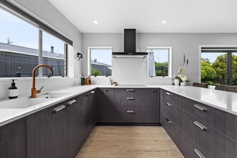 Photo of property in 19 Atherfold Crescent, Greenmeadows, Napier, 4112