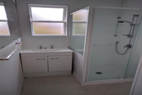 Photo of property in 1/28 Neal Avenue, Glenfield, Auckland, 0629