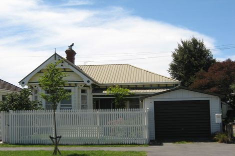 Photo of property in 198 Geraldine Street, Edgeware, Christchurch, 8013