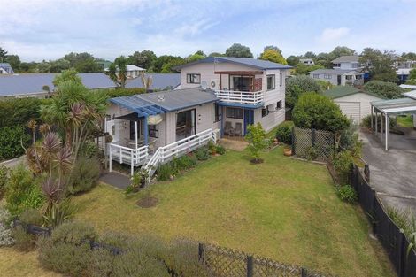 Photo of property in 46 Taihiki Road, Clarks Beach, 2122