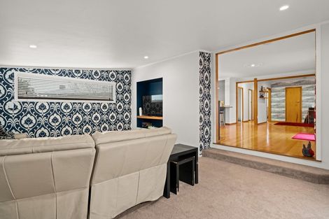 Photo of property in 84 Kingswood Road, Brookfield, Tauranga, 3110