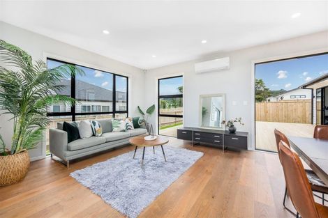 Photo of property in 22 Lewis Younie Road, Kumeu, 0810
