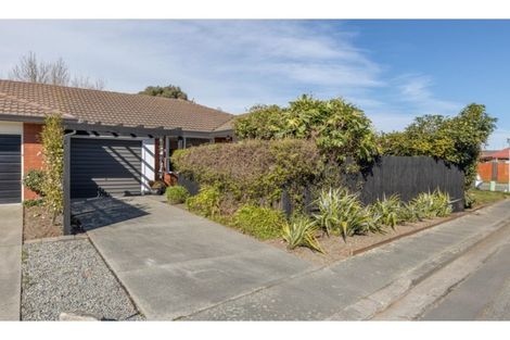 Photo of property in 1/25 Peebles Drive, Hei Hei, Christchurch, 8042