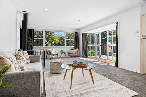 Photo of property in 10 Chedworth Avenue, Bishopdale, Christchurch, 8053