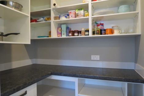 Photo of property in 19 Victoria Street, Coromandel, 3506