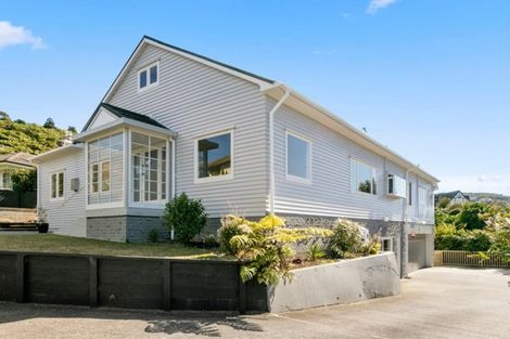 Photo of property in 18 Stanhope Grove, Korokoro, Lower Hutt, 5012