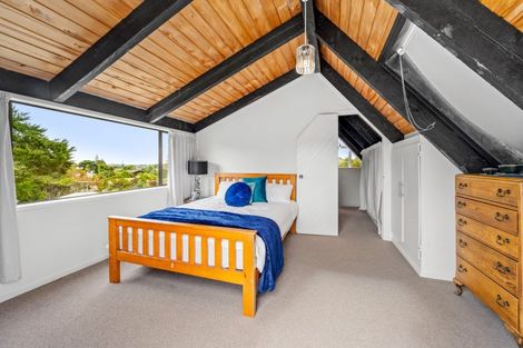 Photo of property in 22 Shadon Place, Stanmore Bay, Whangaparaoa, 0932