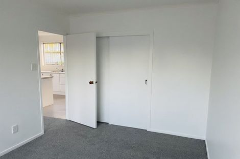 Photo of property in 1/122 Archers Road, Glenfield, Auckland, 0629