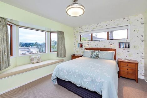 Photo of property in 11 Robin Lane, Browns Bay, Auckland, 0630