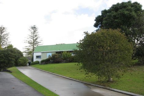 Photo of property in 13 The Glebe, Cockle Bay, Auckland, 2014