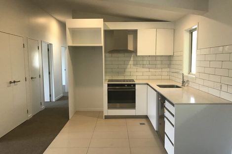 Photo of property in 10/74 Derwent Street, Island Bay, Wellington, 6023