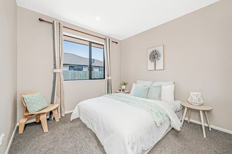 Photo of property in 17 Exeter Lane, Rolleston, 7614