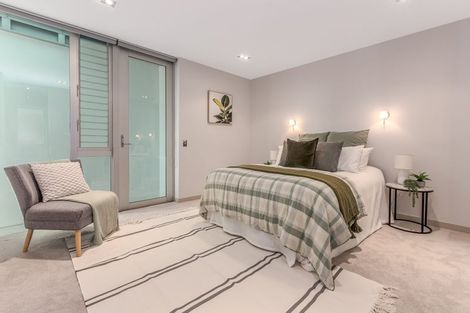 Photo of property in 26 The Crescent, Roseneath, Wellington, 6011