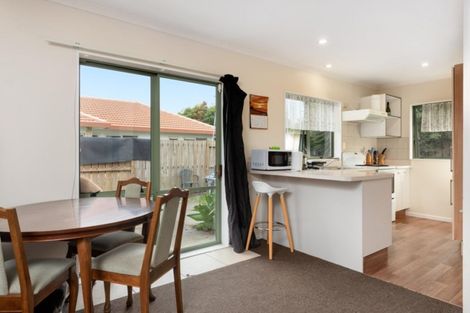 Photo of property in 22 Longstead Avenue, Papamoa Beach, Papamoa, 3118