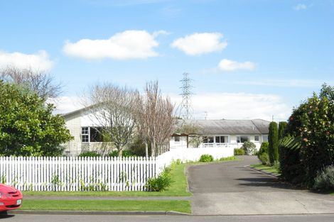 Photo of property in 31 Heta Road, Highlands Park, New Plymouth, 4312
