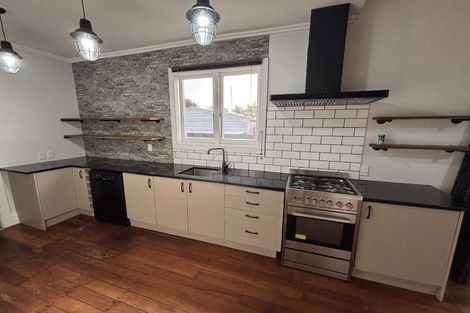 Photo of property in 608 Queen Street East, Levin, 5510