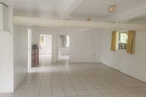 Photo of property in 244 Boord Crescent, Kumeu, 0891