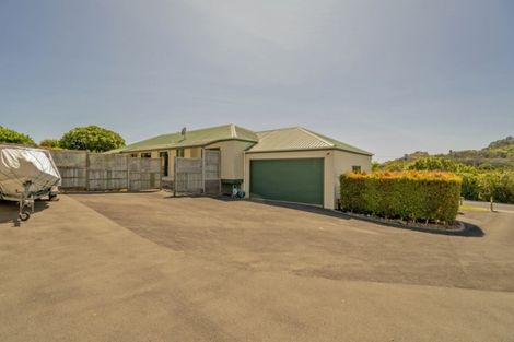 Photo of property in 86 Hahei Beach Road, Hahei, Whitianga, 3591