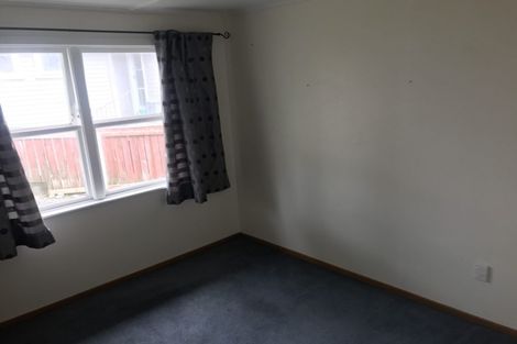 Photo of property in 16 Diane Grove, Paparangi, Wellington, 6037