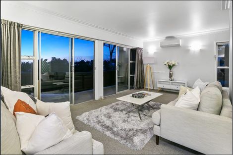 Photo of property in 3 Dunraven Place, Torbay, Auckland, 0630