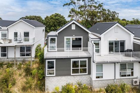 Photo of property in 18 Kopua Place, Whitby, Porirua, 5024