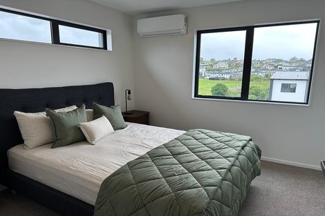 Photo of property in 8/4 Limestone Drive, Hobsonville, 0616