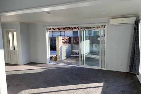 Photo of property in 1/76 Denise Crescent, Hornby, Christchurch, 8042