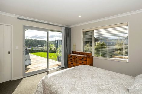 Photo of property in 112 Milton Terrace, Picton, 7220