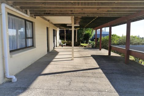Photo of property in 16 Orewa Heights Crescent, Orewa, 0931