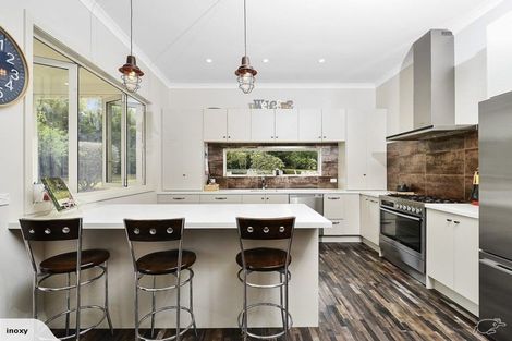 Photo of property in 324 Taupaki Road, Taupaki, Henderson, 0782