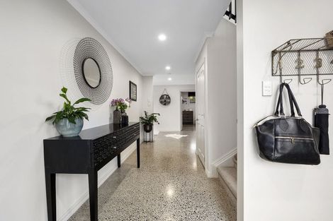 Photo of property in 104c Lake Road, Belmont, Auckland, 0622