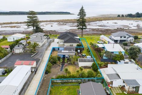 Photo of property in 15 Hall Place, Foxton Beach, Foxton, 4815