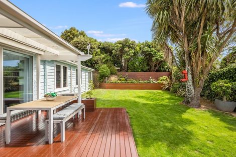 Photo of property in 51 Howard Road, Point Howard, Lower Hutt, 5013