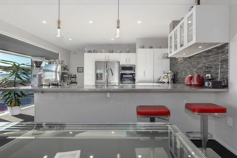 Photo of property in 10 Queen Street West, Levin, 5510