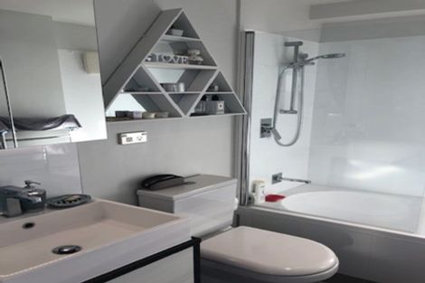 Photo of property in Queen's Residences, 2002/8 Airedale Street, Auckland Central, Auckland, 1010