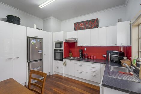 Photo of property in 36 Avenue Road, Foxton, 4814