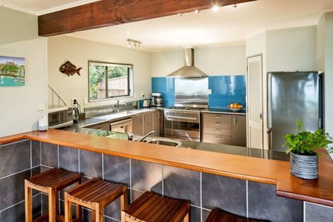 Photo of property in 1 Haunui Way, Pukerua Bay, 5026